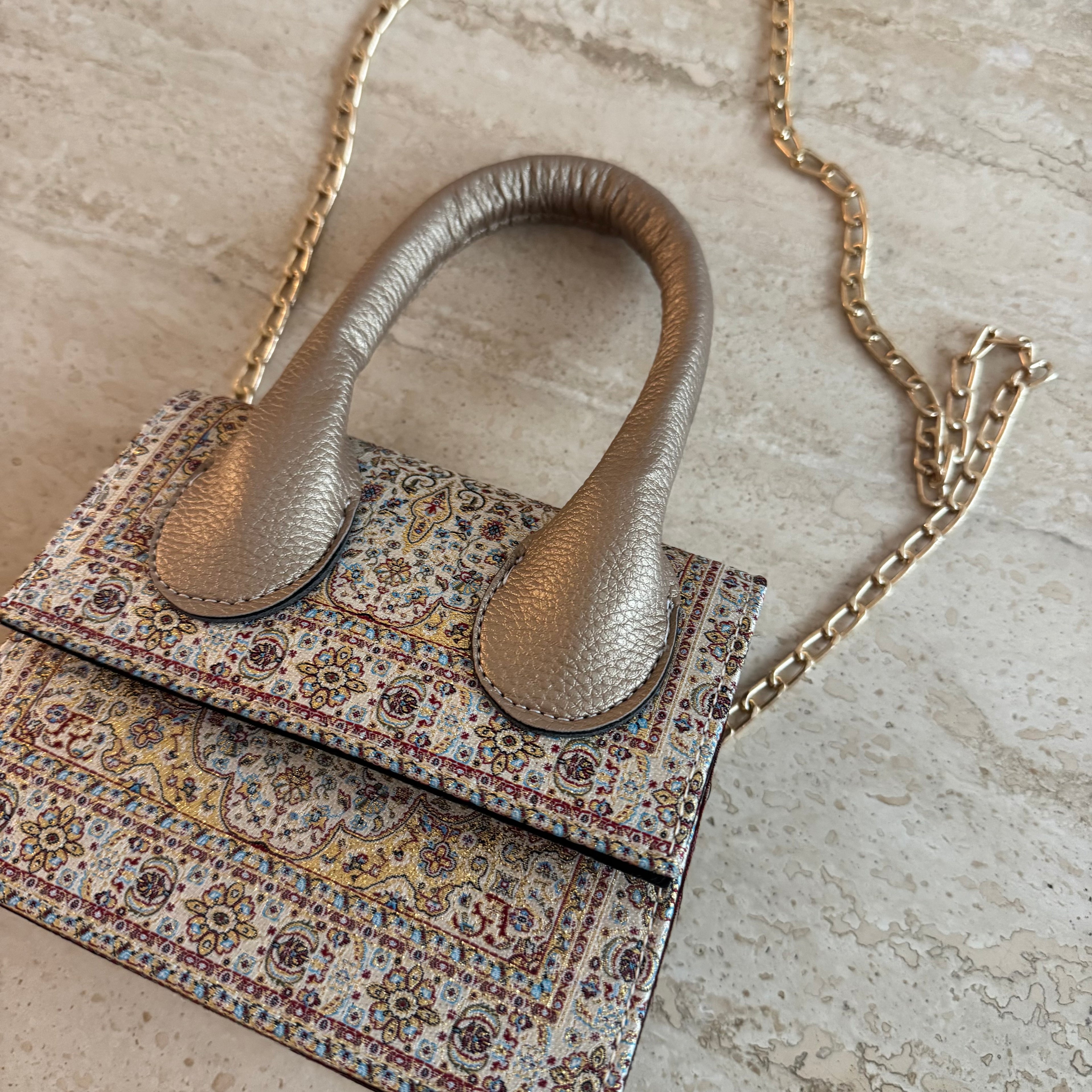 Tasche gold